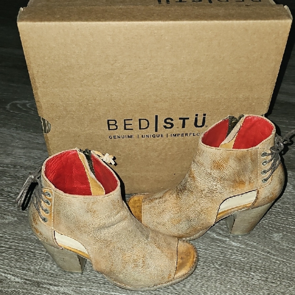 BED]STU Angelique Tan Rustic White BFS!! Size 8.5, Mint Condition worn 1x!!